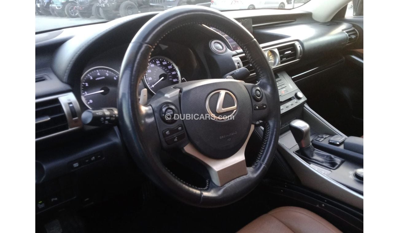 لكزس IS 250 LEXUS IS 250 V6 2.5L Full Option Model 2015