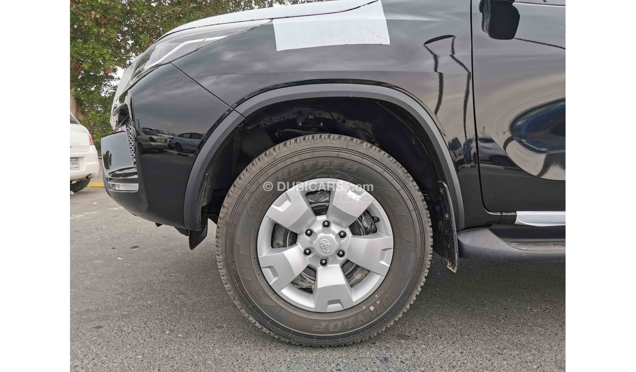 تويوتا فورتونر 2.7L Petrol, 17" Tyre, Rear A/C (CODE # TFMO01)