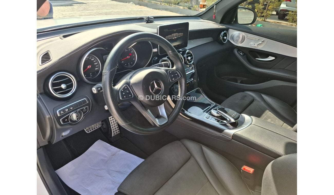 مرسيدس بنز GLC كوبيه 300 Mercedes-Benz GLC300 2019 full option