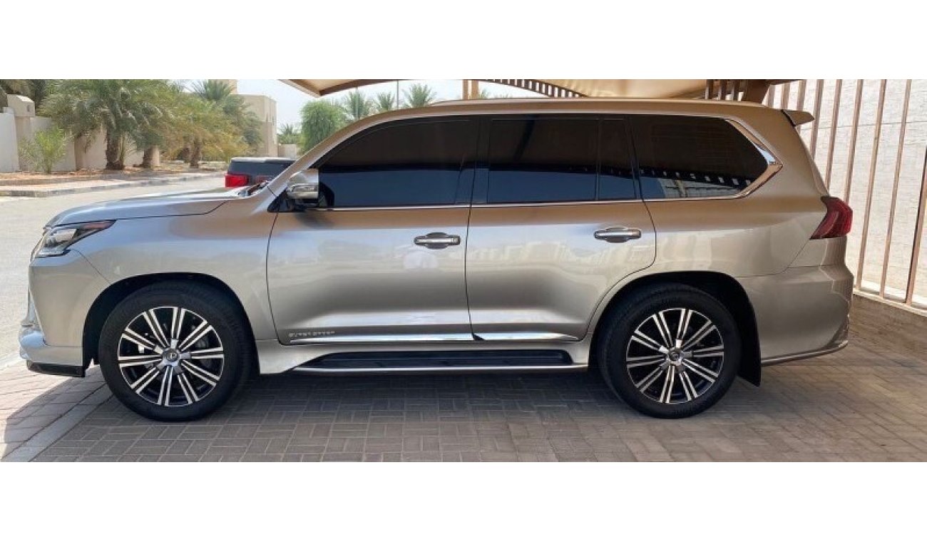 Lexus LX570