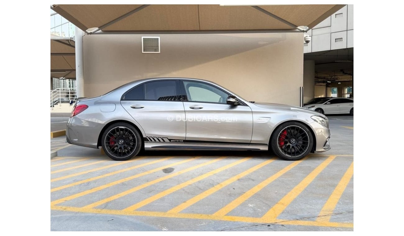 مرسيدس بنز C 63 AMG Std