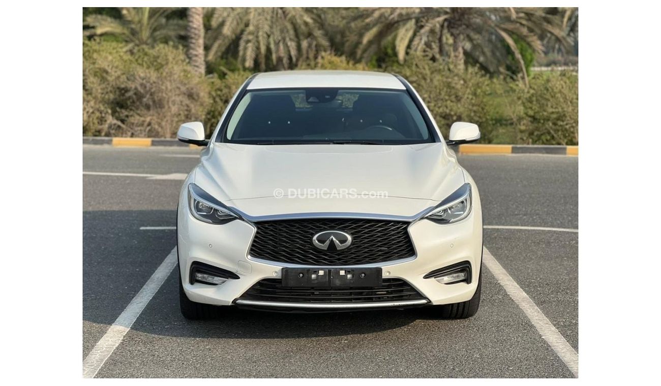 Infiniti Q30 Comfort