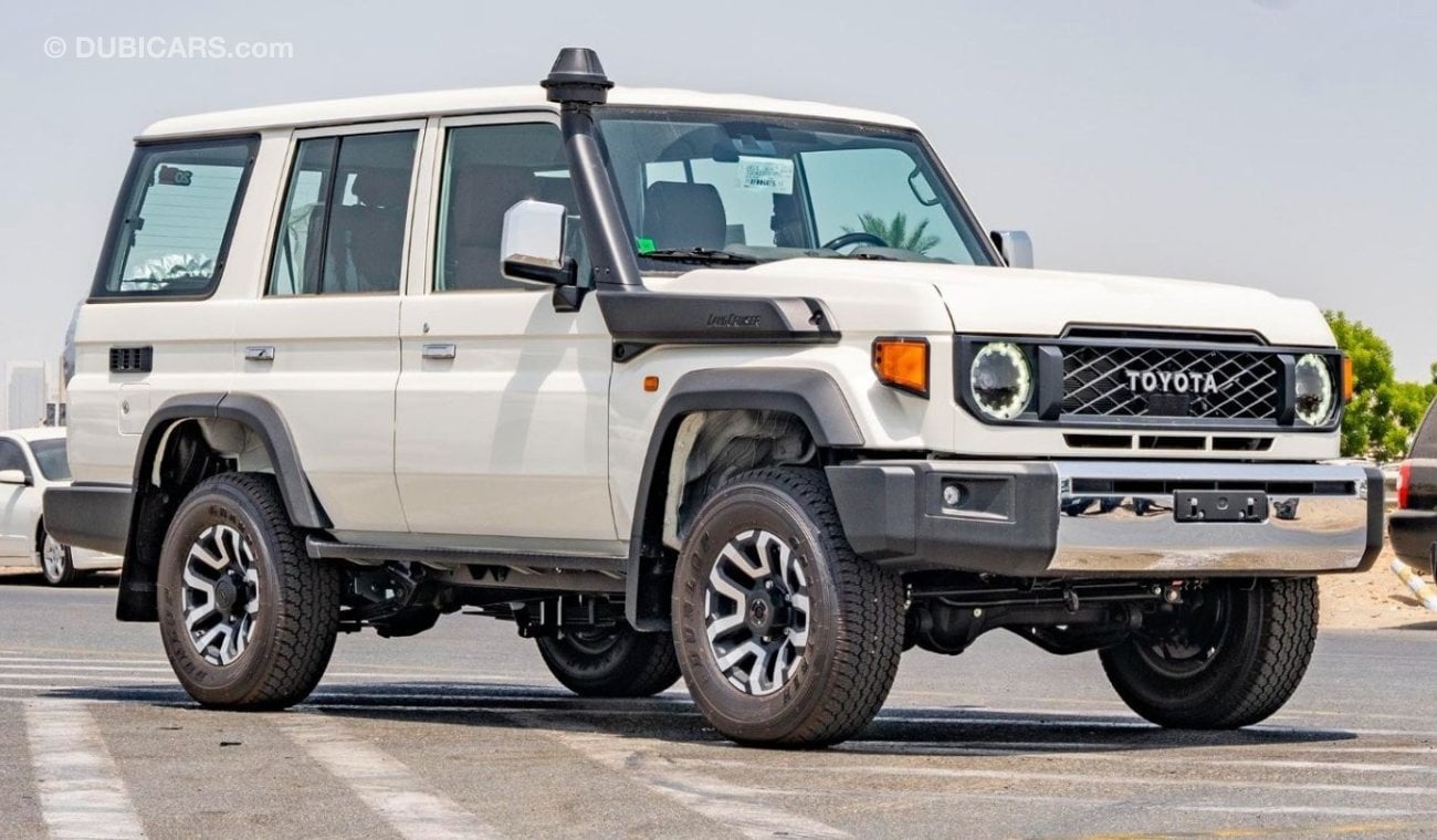 Toyota Land Cruiser Hard Top 2024 LC76 4.0L Petrol with Digital Speedometer and leather seats - GCC