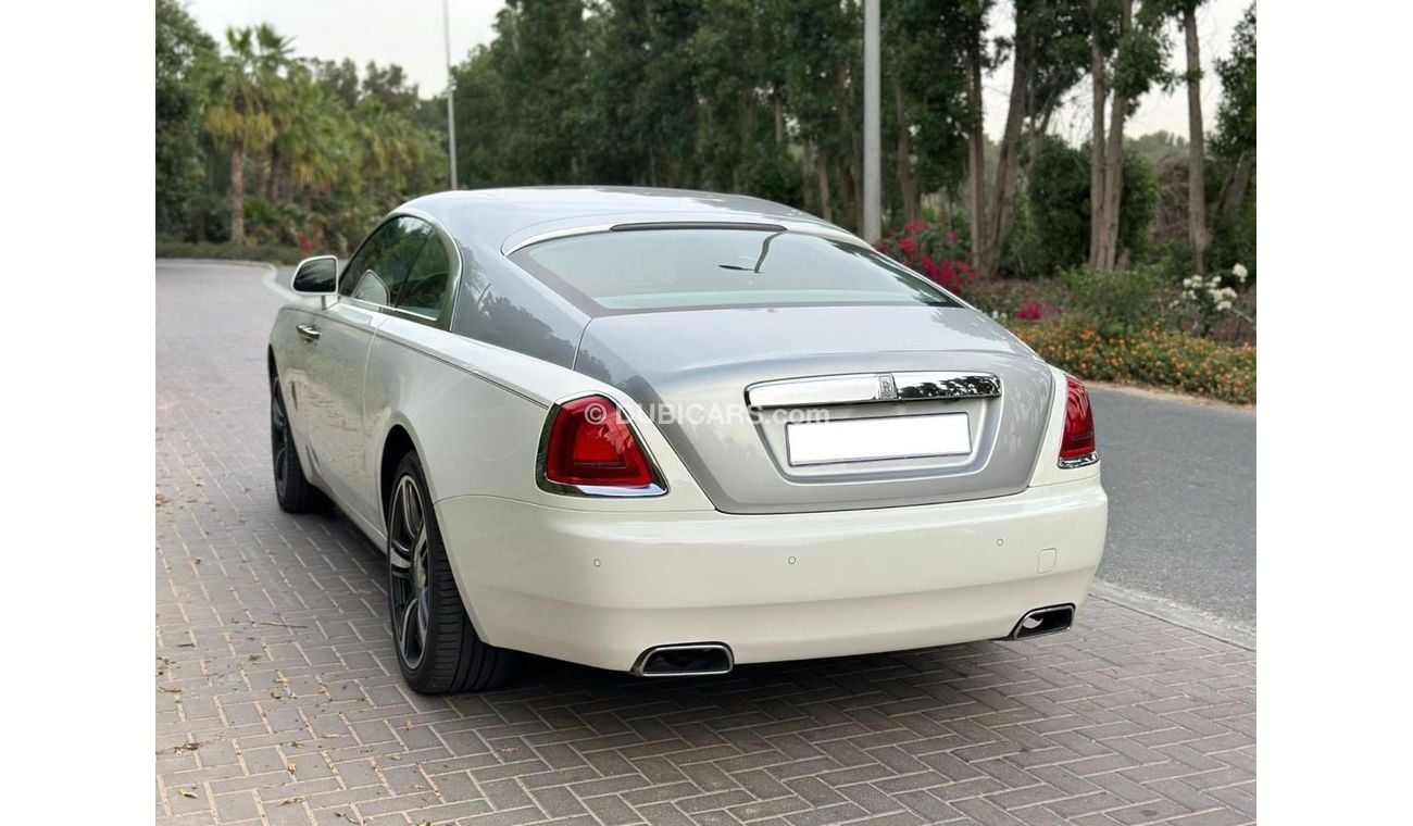 Rolls-Royce Wraith ROLLS ROYCE WRAITH 2015 GCC SPECS A TWIN-TURBOCHARGED 6.6-LITER V-12 624 HP 590 LB-FT FULL SERVICE H