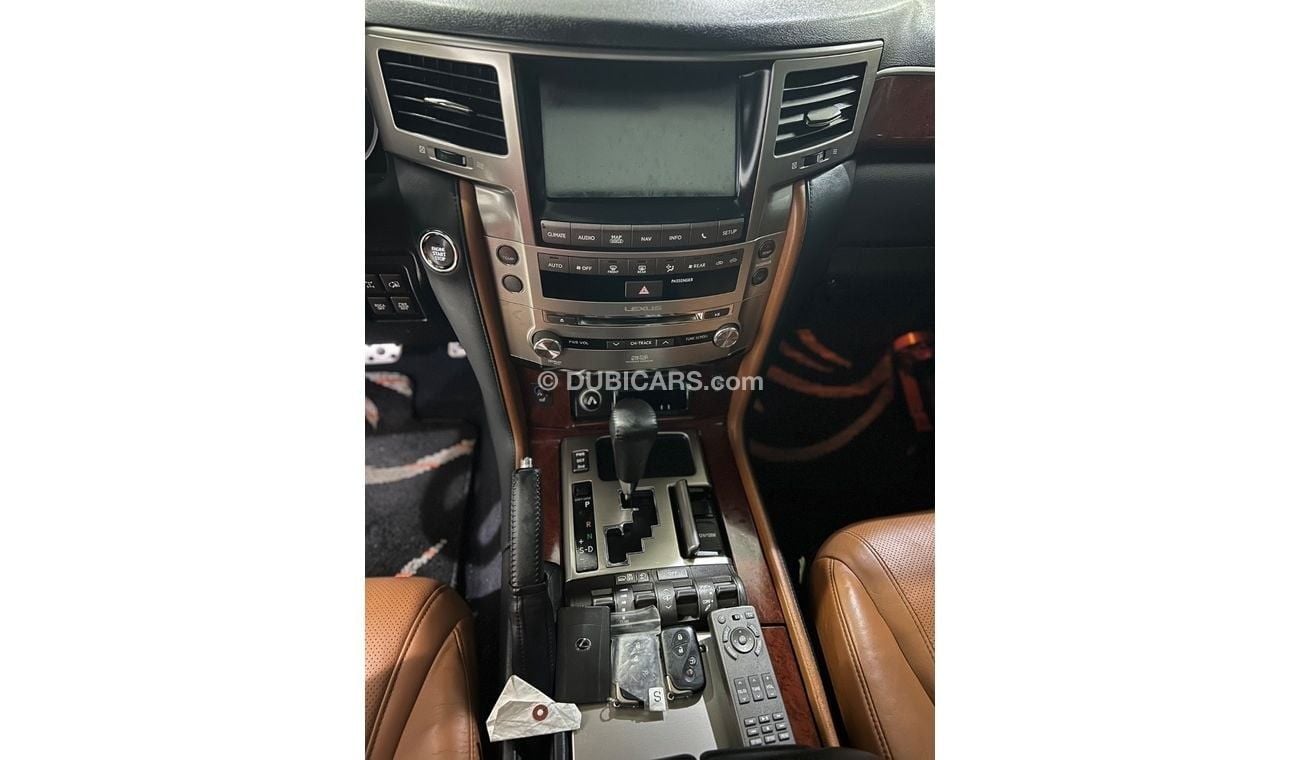 لكزس LX 570 Platinum Interpid 5.7L