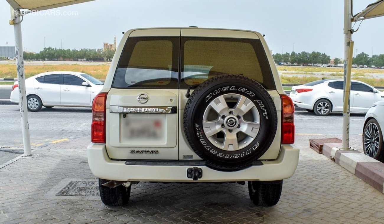 Nissan Patrol Safari