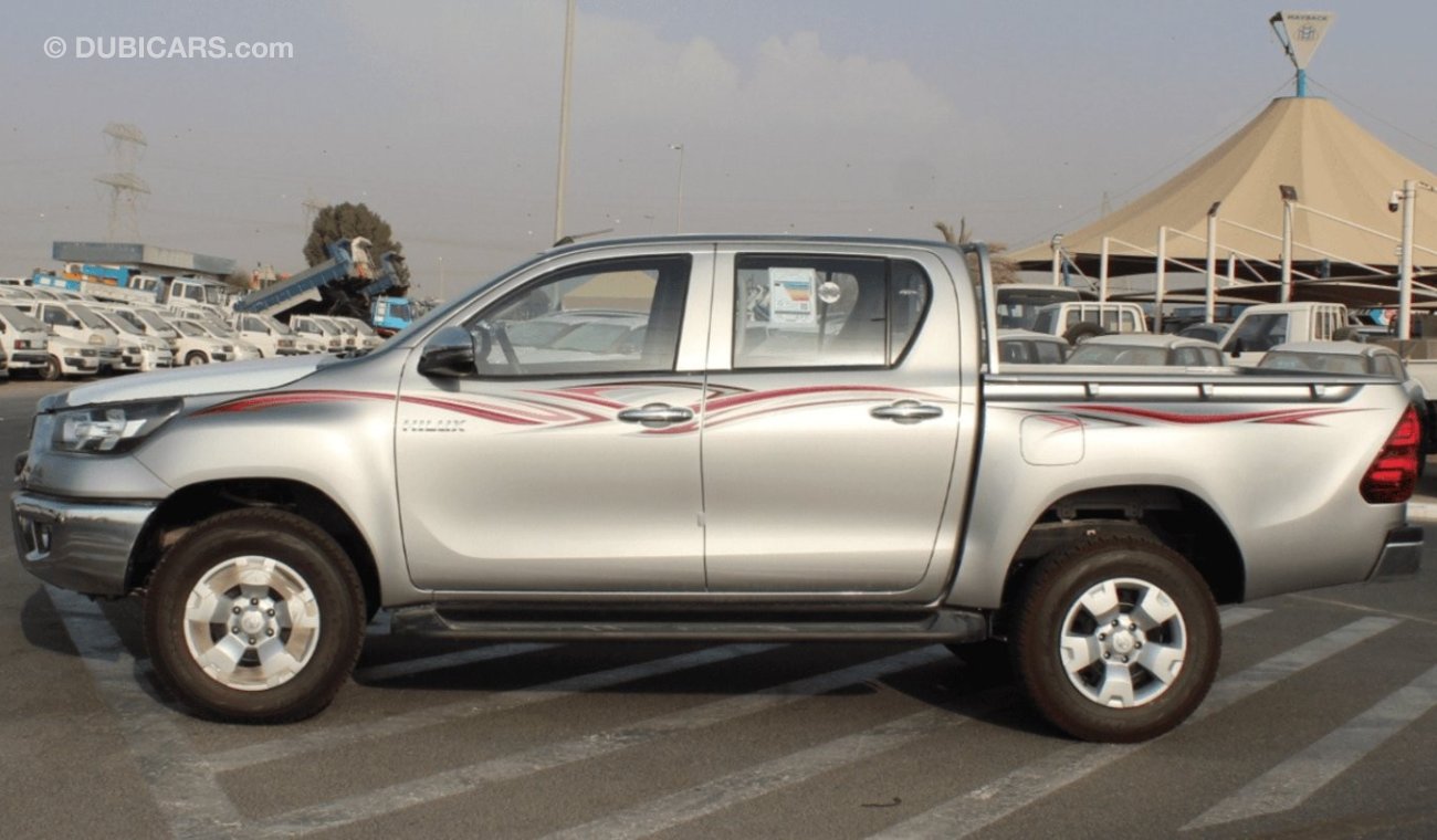 تويوتا هيلوكس HILUX 2.4L AT DIESEL MED OPTION