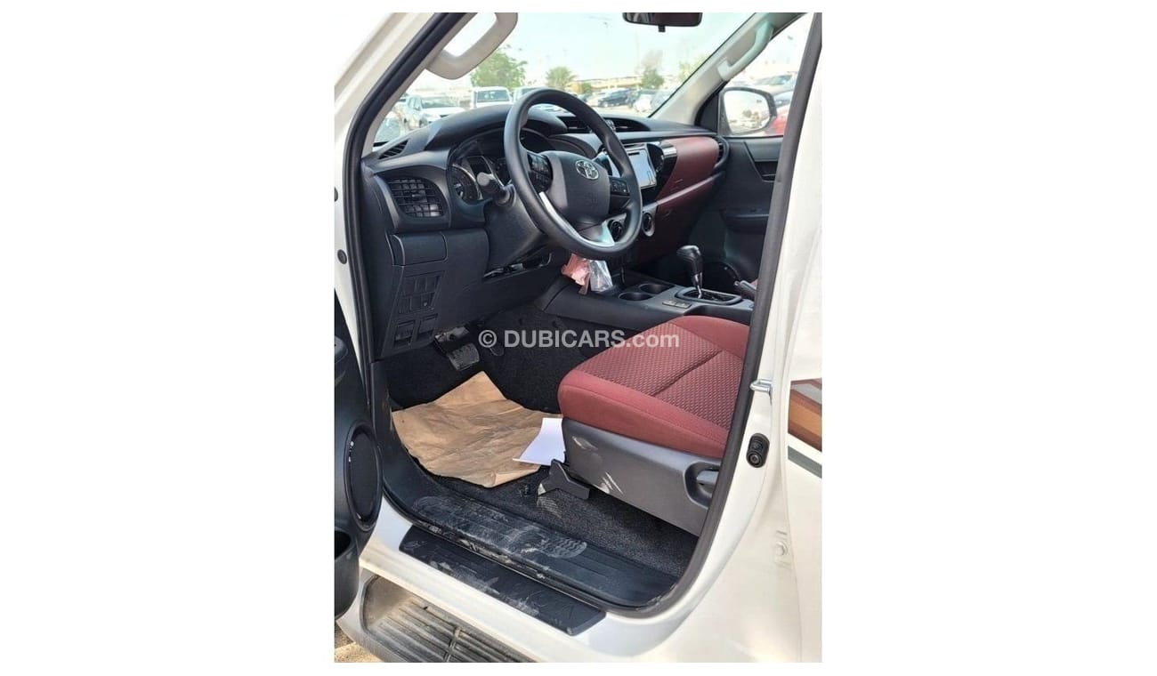 تويوتا هيلوكس Toyota Hilux 2.7L Petrol Automatic Mid Option 2024