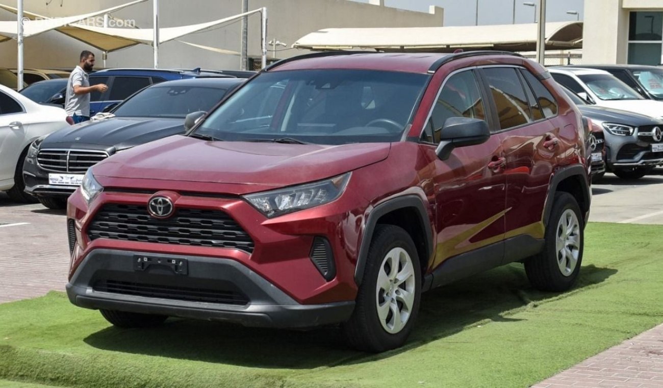 Toyota RAV4 LE