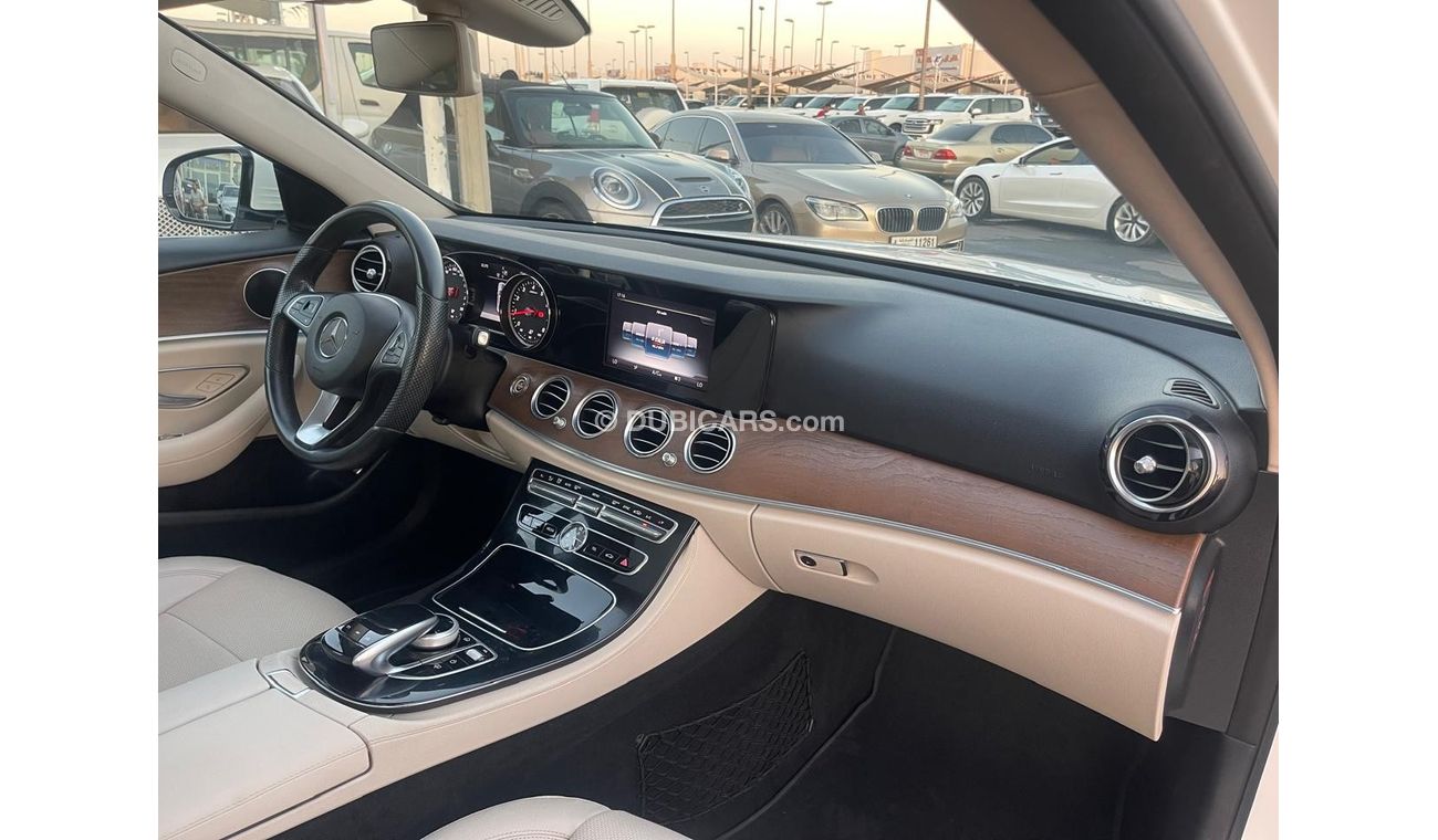 Mercedes-Benz E200 Mercedes E 200 Gulf 2017 in excellent condition, fully equipped