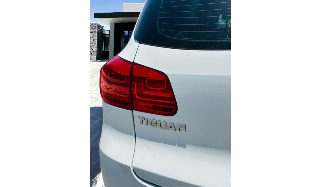 Volkswagen Tiguan AED 710 PM | VOLKSWAGEN TIGUAN 2.0 TREND FUN 2016 | GCC SPECS | LOW MILEAGE