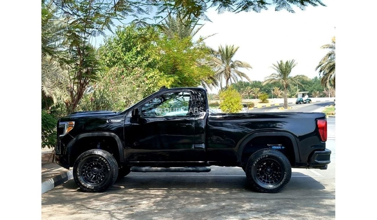 GMC Sierra AT4 خليجية