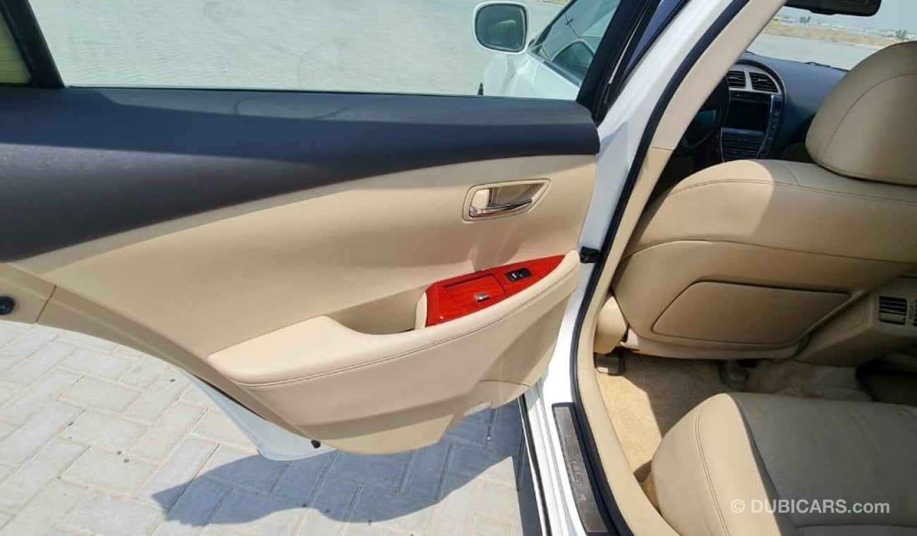 Lexus ES350 MODEL 2008 GCC CAR PERFECT CONDITION INSIDE AND OUTSIDE FULL OPTION SUN ROOF LEATH SEATS