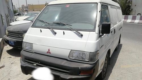 Mitsubishi L300