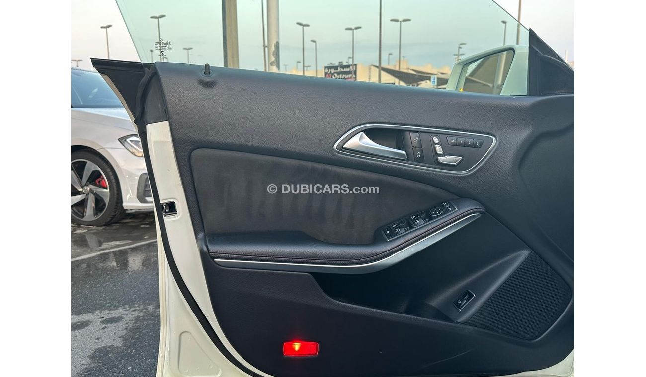 Mercedes-Benz CLA 250 Mercedes CLA 250_Gcc_2018_Excellent_Condition _Full option