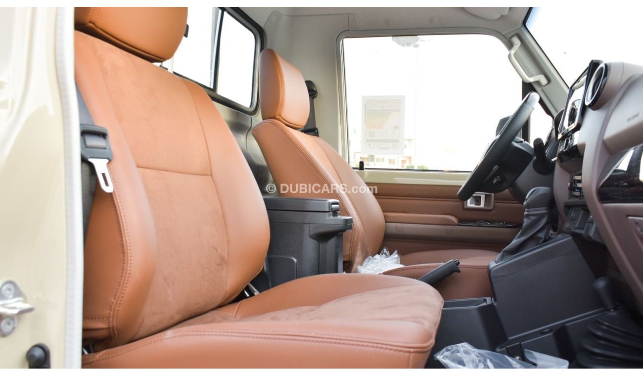 تويوتا لاند كروزر بيك آب LC79 Pickup 4.0L Full Option Automatic