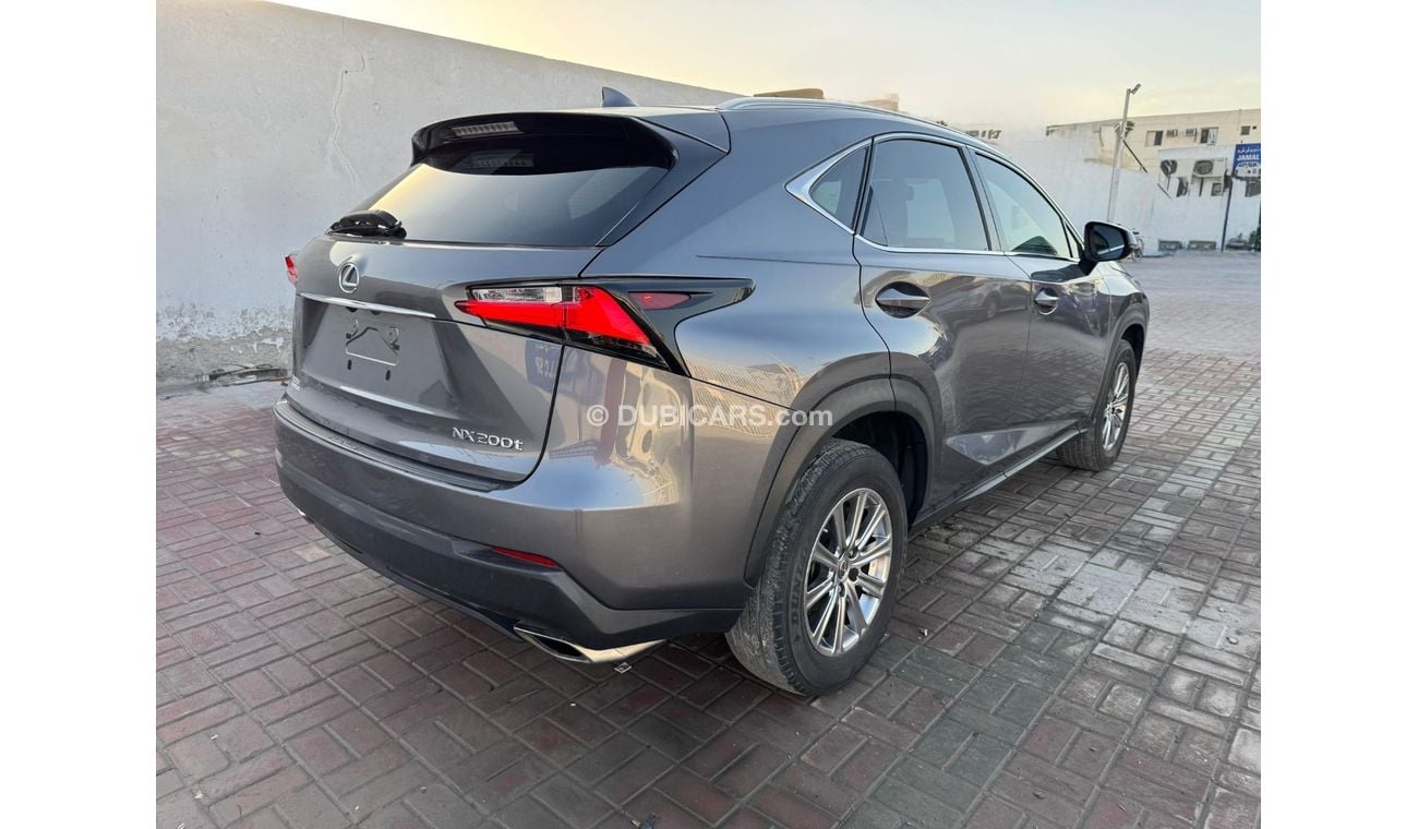 Lexus NX200t Premier 2.0L