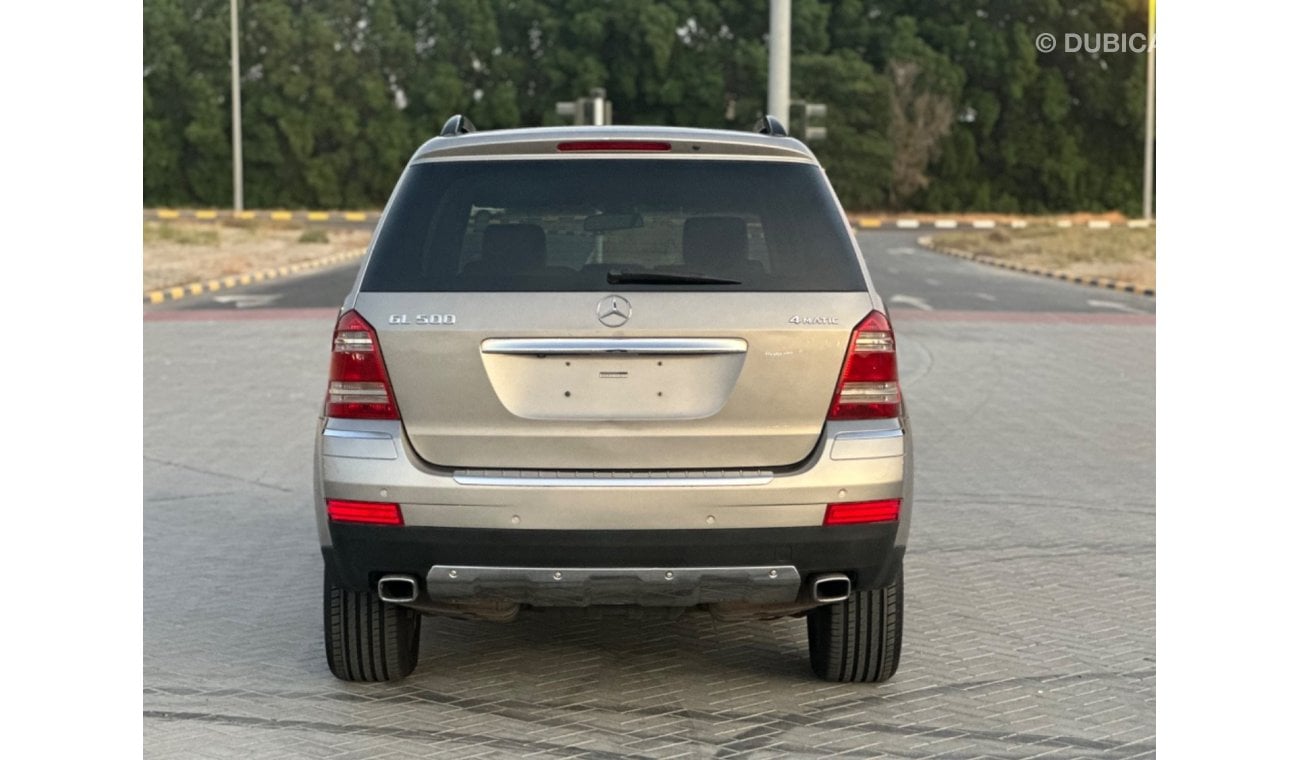 Mercedes-Benz GL 500 موديل 2008 خليجي فل موصفات حاله ممتازه جداااا من الداخل والخارج