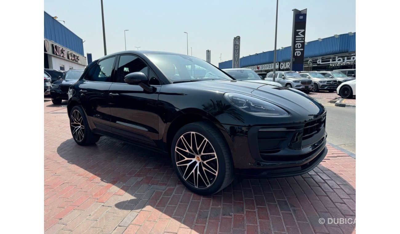 Porsche Macan Std