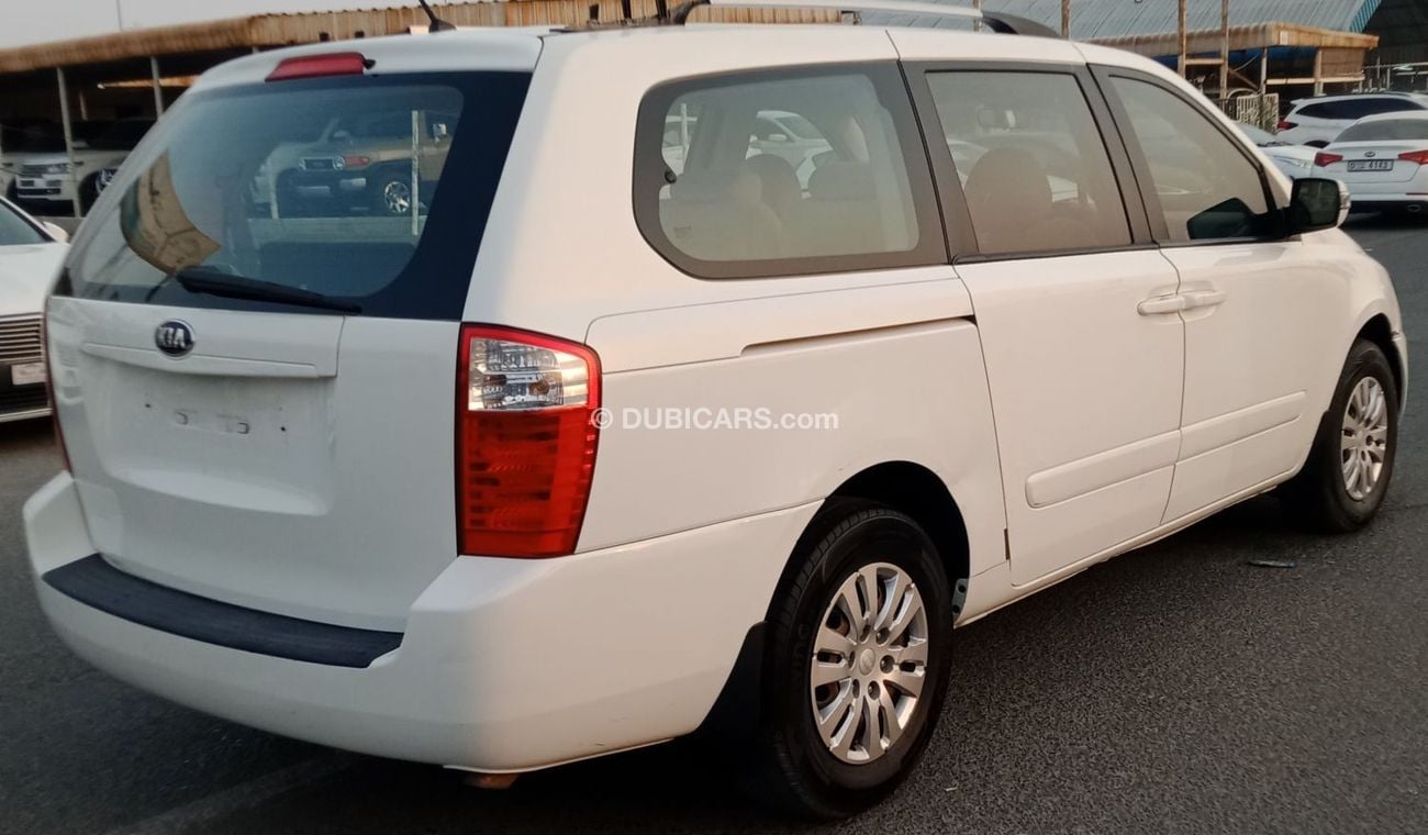 Kia Carnival LX 3.3L