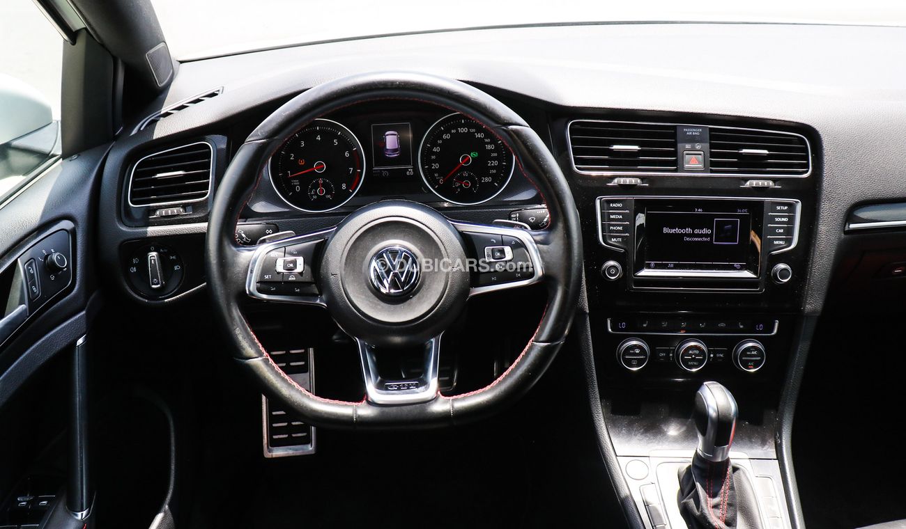 Used Volkswagen Golf GTI 2015 for sale in Dubai - 422527