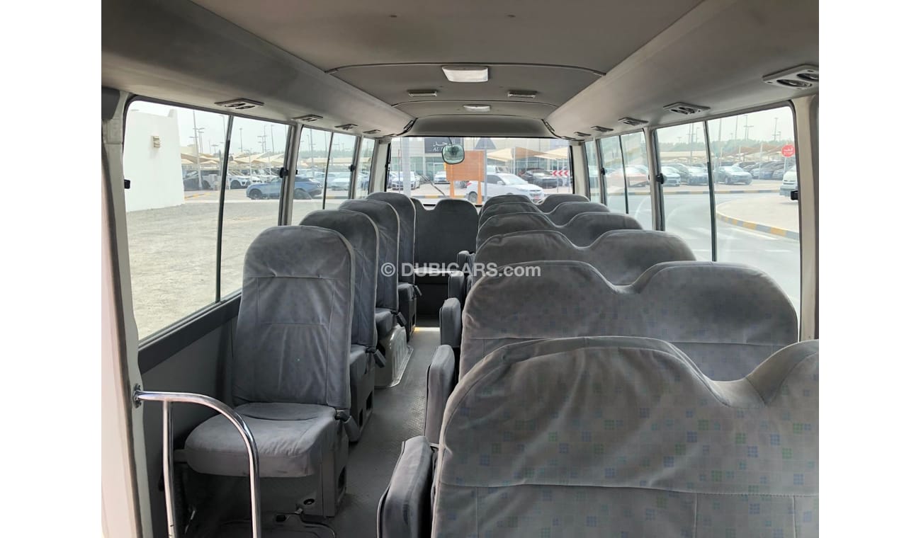 Toyota Coaster Toyota coaster 30 seater bus Diesel, Model:2015. Excellent condition