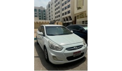 Hyundai Accent Mid 1.4L (107 HP)