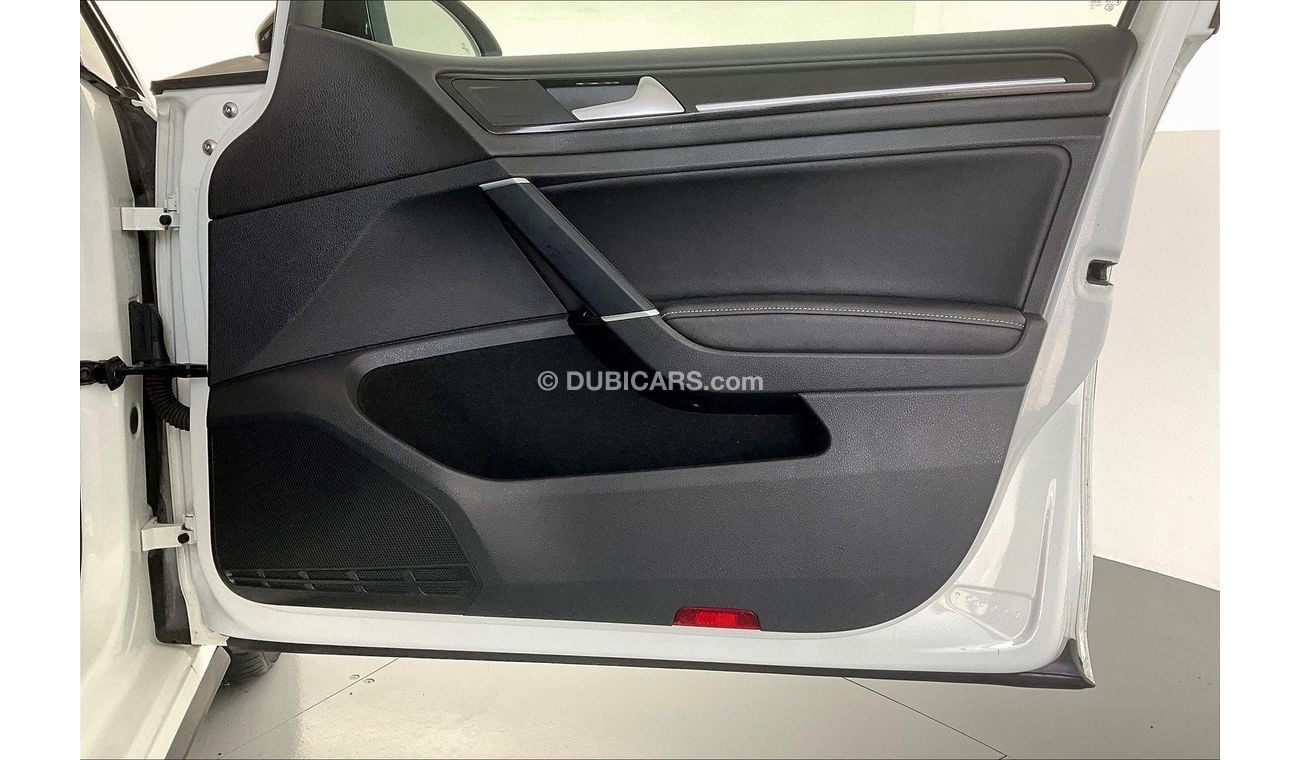 Volkswagen Golf R - Leather w/sunroof