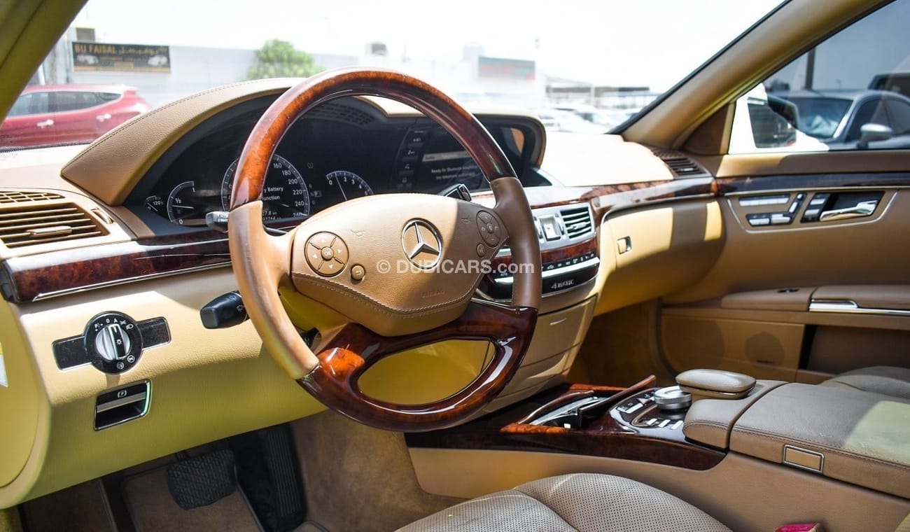 Mercedes-Benz S 550