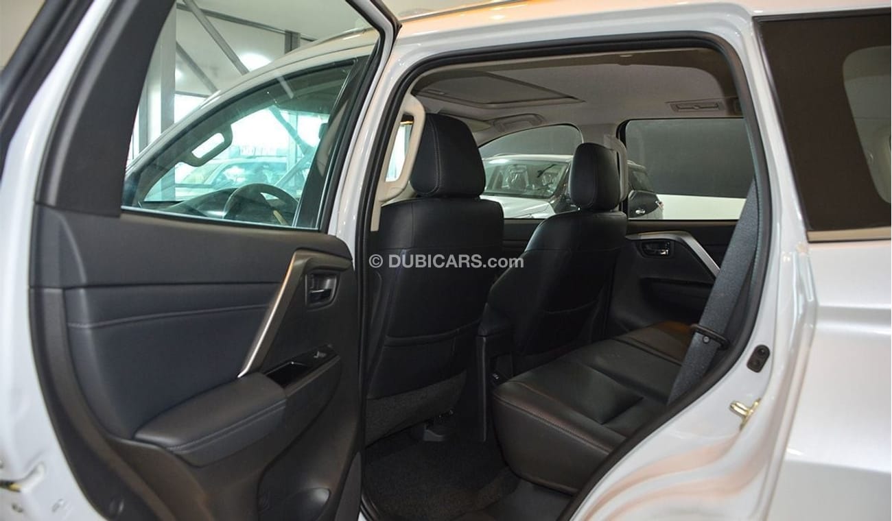 Mitsubishi Montero Montero Sports Leather seats Sunroof 4wd