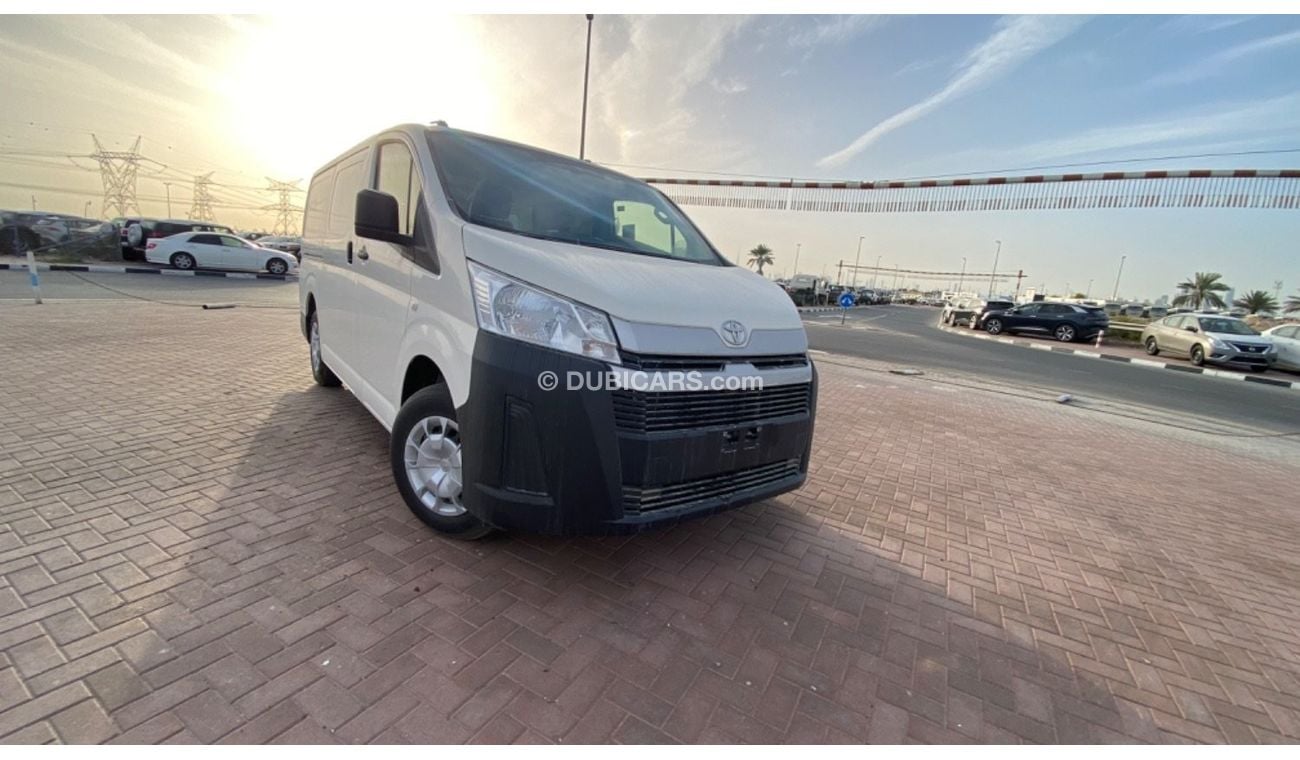 Toyota Hiace BRAND NEW CARO VAN 2022 5 DOORS FOR EXPORT ONLY