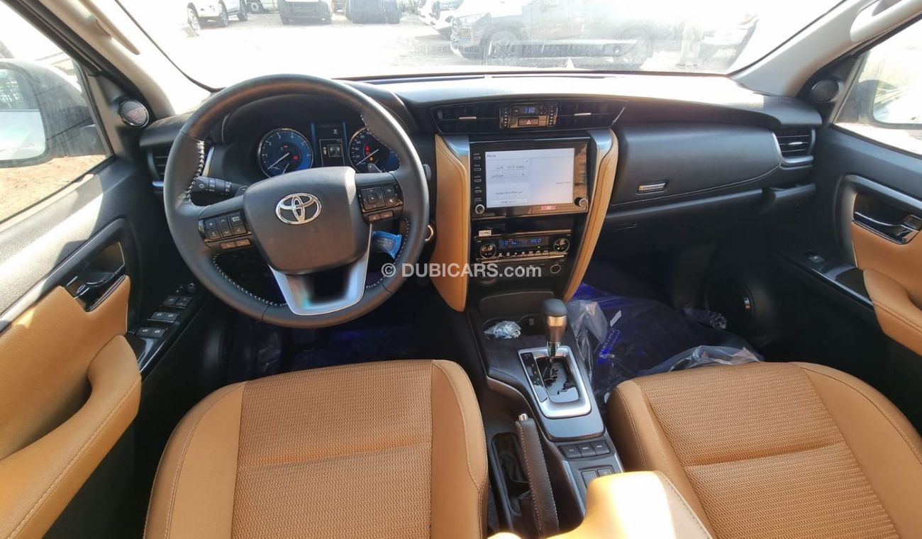 تويوتا فورتونر 2023 Toyota Fortuner V-Grade Full-Option 7-Seater 2.8L 4-Cyl Diesel A/T 4WD Export Only