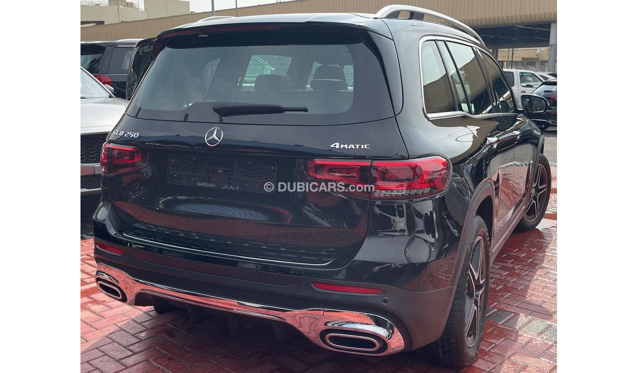 مرسيدس بنز GLB 250 4MATIC 2.0L AMG Under warranty & Service 2022 GCC