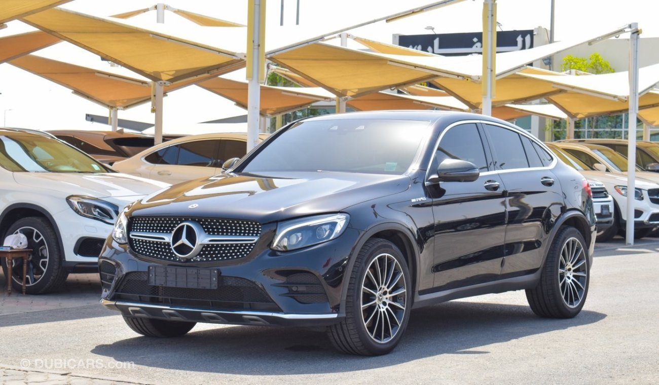 Mercedes-Benz GLC 300 4Matic  Clean title Korean specs * Free Insurance & Registration * 1 Year warranty