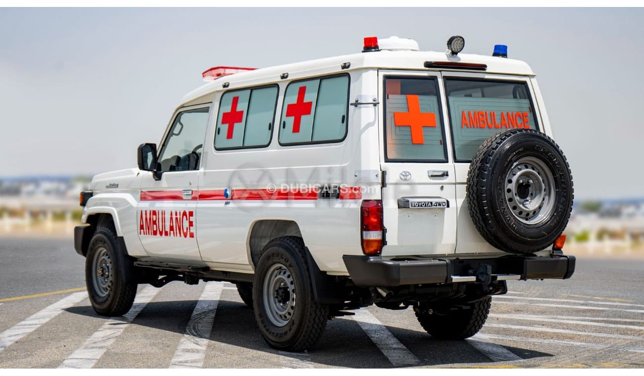 تويوتا لاند كروزر هارد توب LC78 AMBULANCE 4.2L DIESEL: MEDICAL FITTINGS, PARTITIONED CABIN