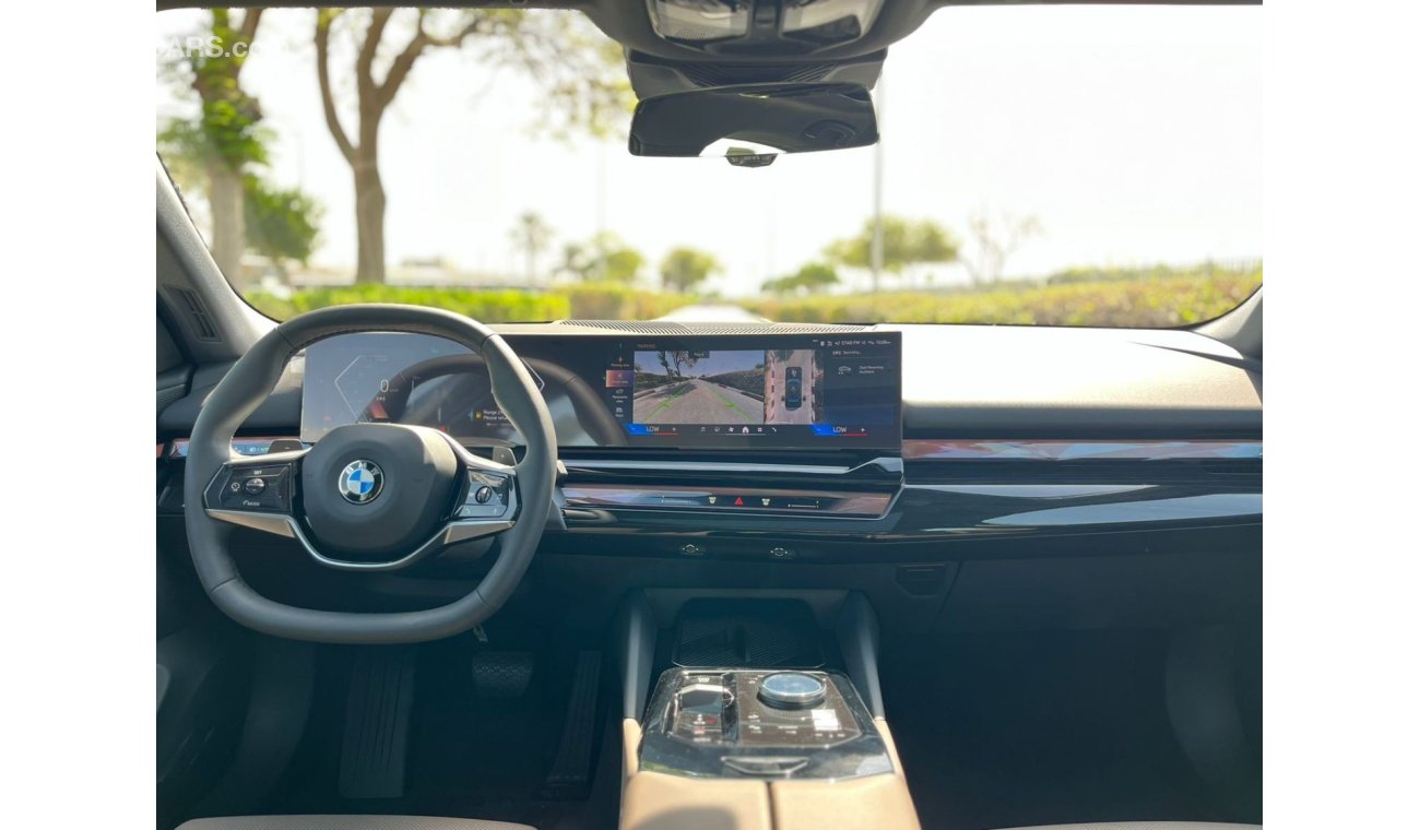 بي أم دبليو 530i BMW 520I 0KM GCC 2024