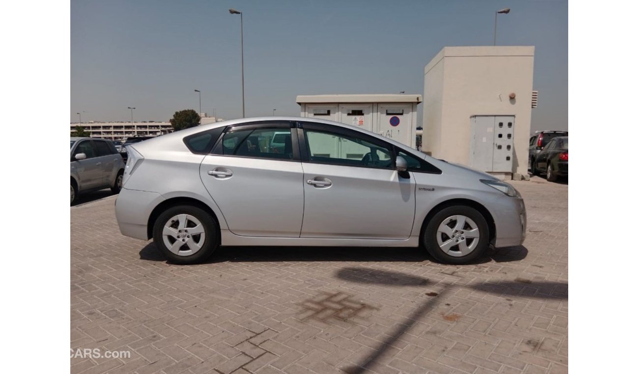 تويوتا برياس TOYOTA PRIUS RIGHT HAND DRIVE (PM1284)