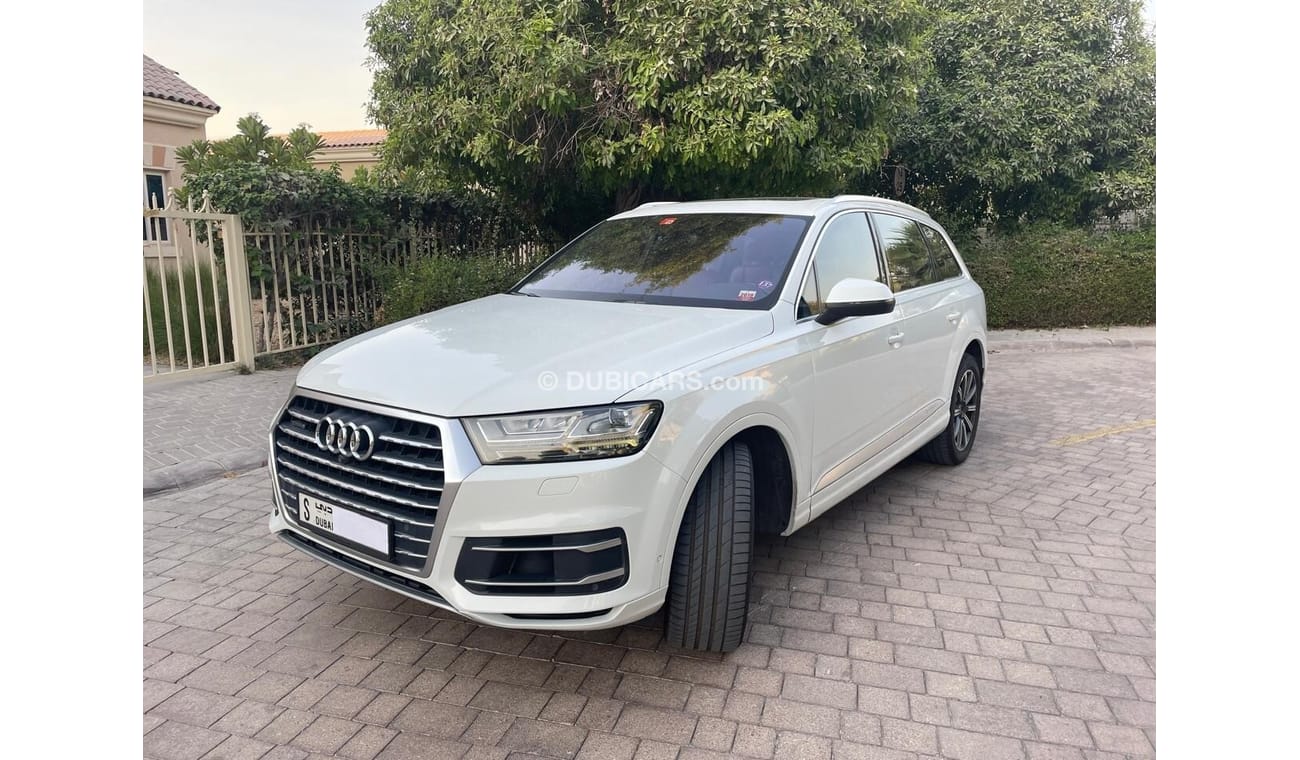 أودي Q7 45 TFSI Quattro - Service Contract & New Tyres