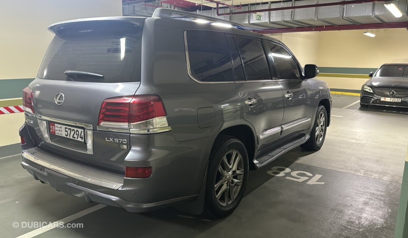 Lexus LX570