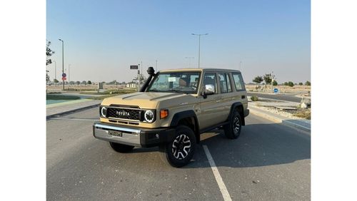 تويوتا لاند كروزر هارد توب Land Cruiser 76 Hardtop 2024 تويوتا لاندكروزر هارد توب 2024