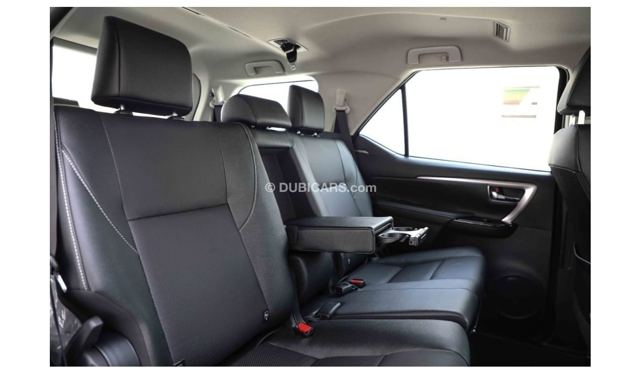 Toyota Fortuner 2024 Toyota Fortuner 4.0 4x4 HI - Platinum White Pearl inside Black | Export Only