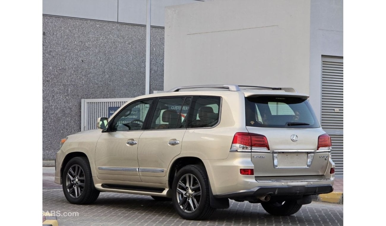 Lexus LX570 Platinum LEXUS LX-570 2014 GCC ORGINAL PAINT // ACCIDENT FREE // PERFECT CONDITION