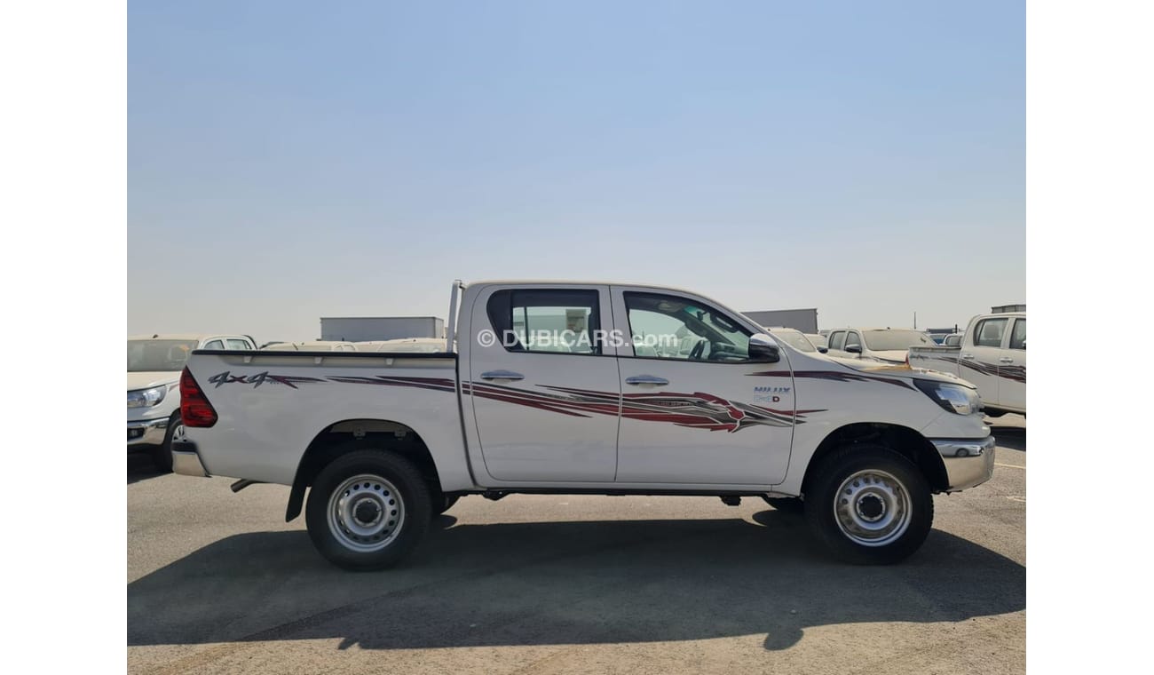 تويوتا هيلوكس Double Cab Pickup GL 2.4L Diesel 4X4 Manual Transmission