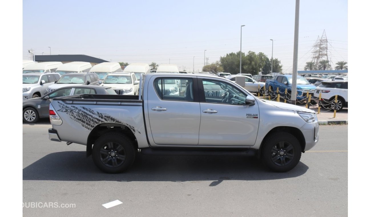 تويوتا هيلوكس Pickup 2.4L - DIESEL / 4X4 /Automatic 2023 FOR EXPORT