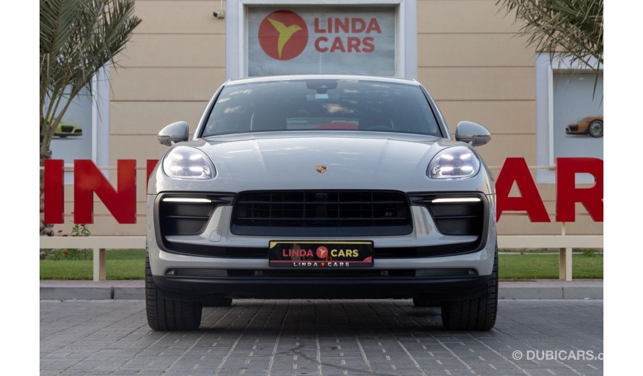 Porsche Macan Std 2.0L (252 HP) Porsche Macan 2024 GCC under Agency Warranty with Flexible Down-Payment.