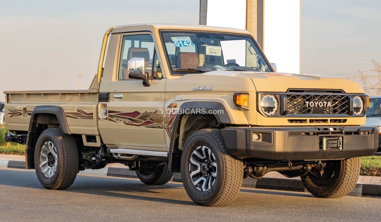 تويوتا لاند كروزر بيك آب 2025 Toyota Land Cruiser LC79 SC AT Petrol Full Option (Beige)