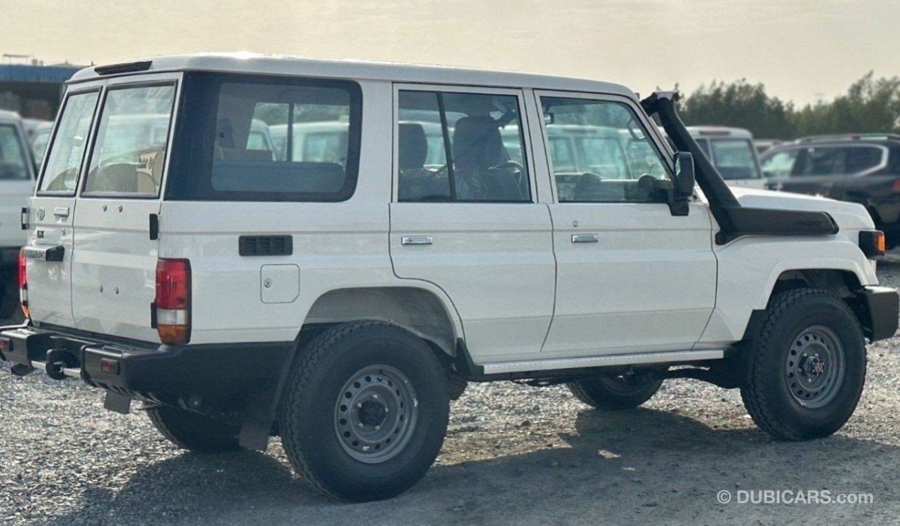 Toyota Land Cruiser Hard Top TOYOTA LAND CRUISER LC76 HARDTOP 4.2 DIESEL 2024 V6