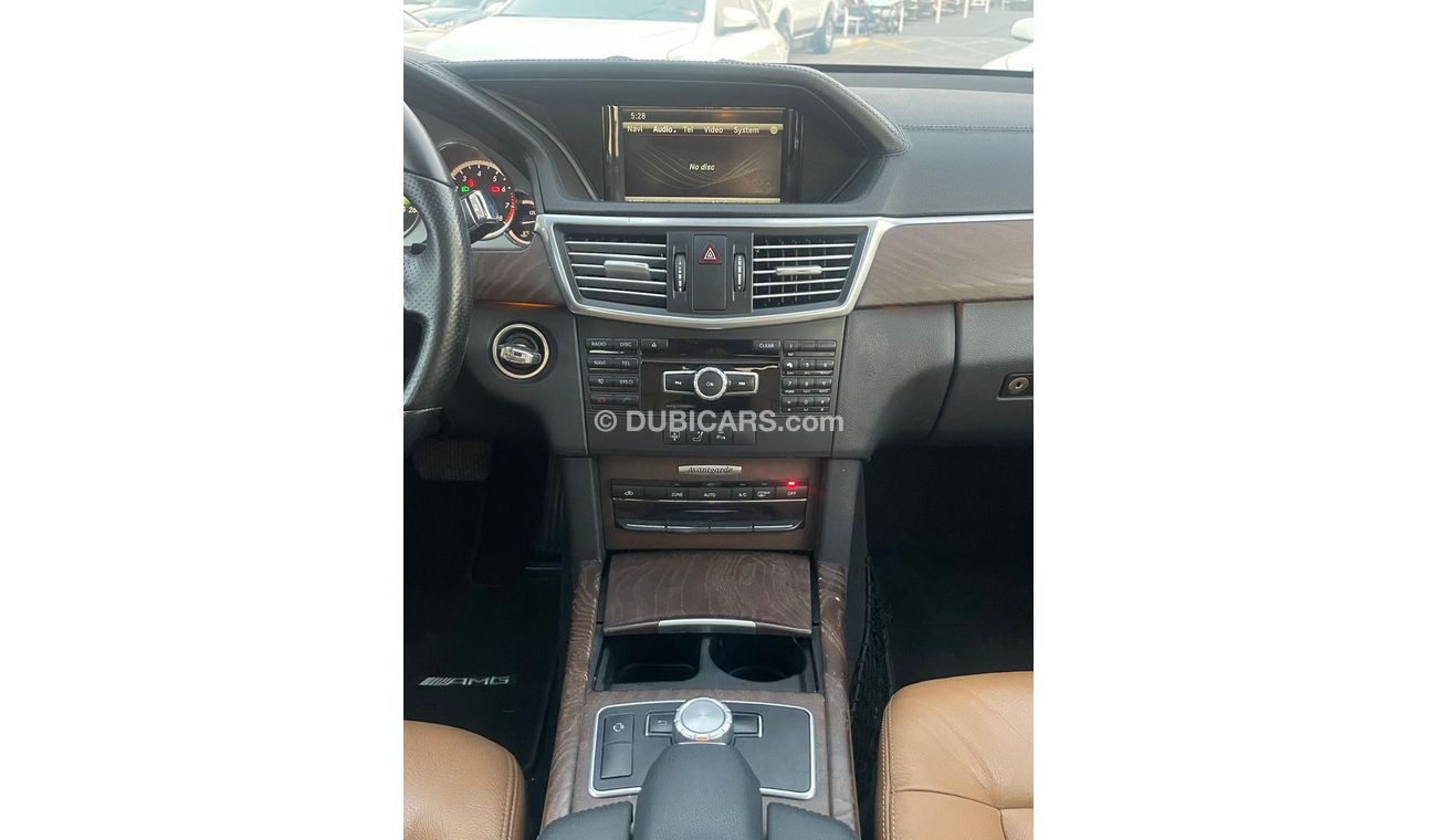 مرسيدس بنز E300 Avantgarde Mercedes E300 AMG_Gulf_2013_excellent condition_Full option