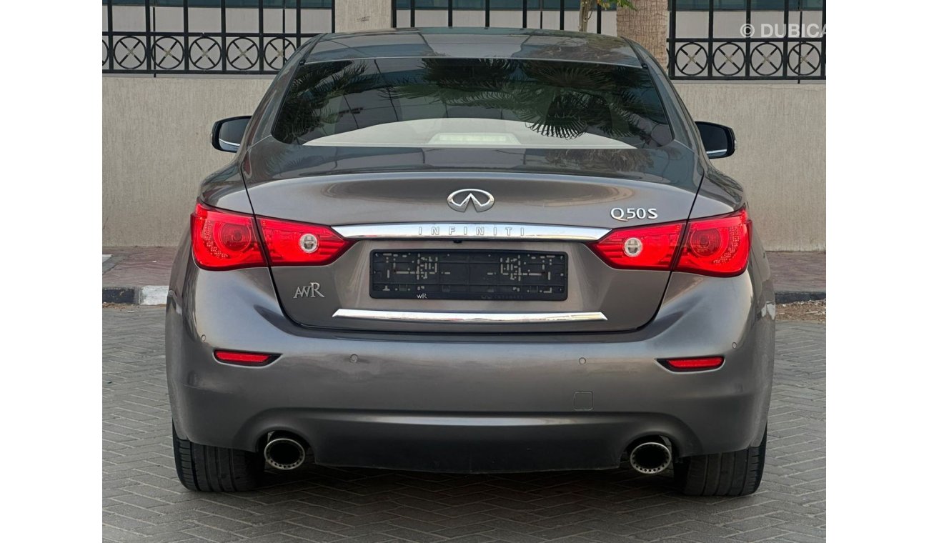 Infiniti Q50 Premium