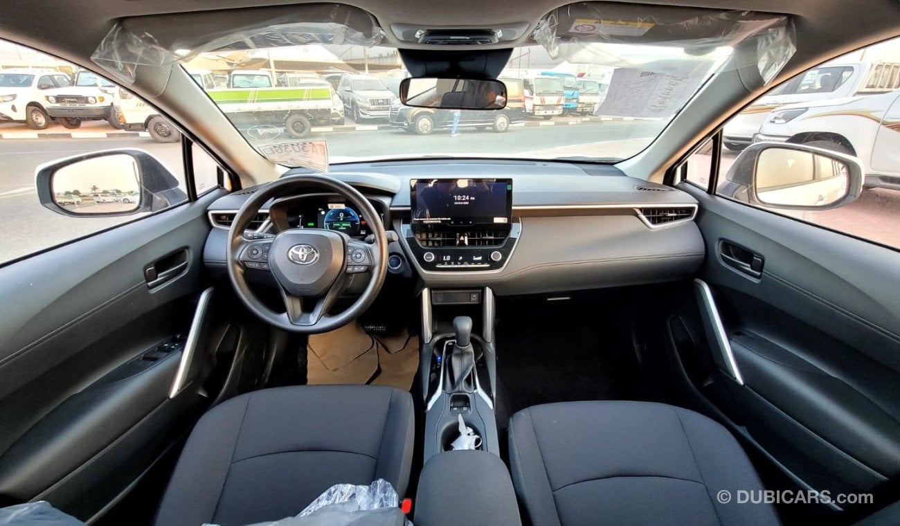 تويوتا كورولا كروس TOYOTA COROLLA CROSS 1.6L